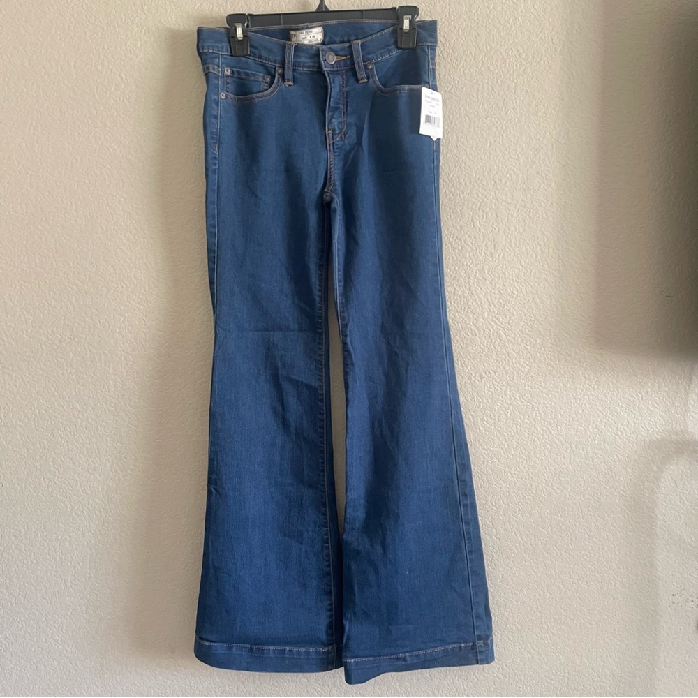 Free people Dallas blue stretch mid rise flare jeans new with tags size 28